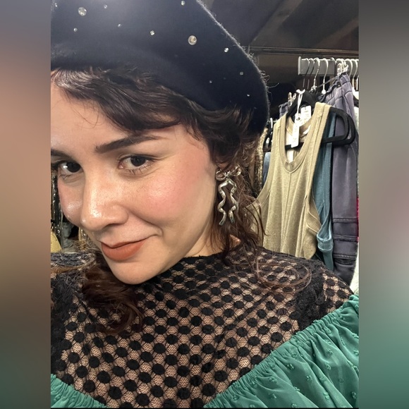 🟠 121B. Dotted Lace Mesh Long Sleeve - Black - Picture 12 of 12